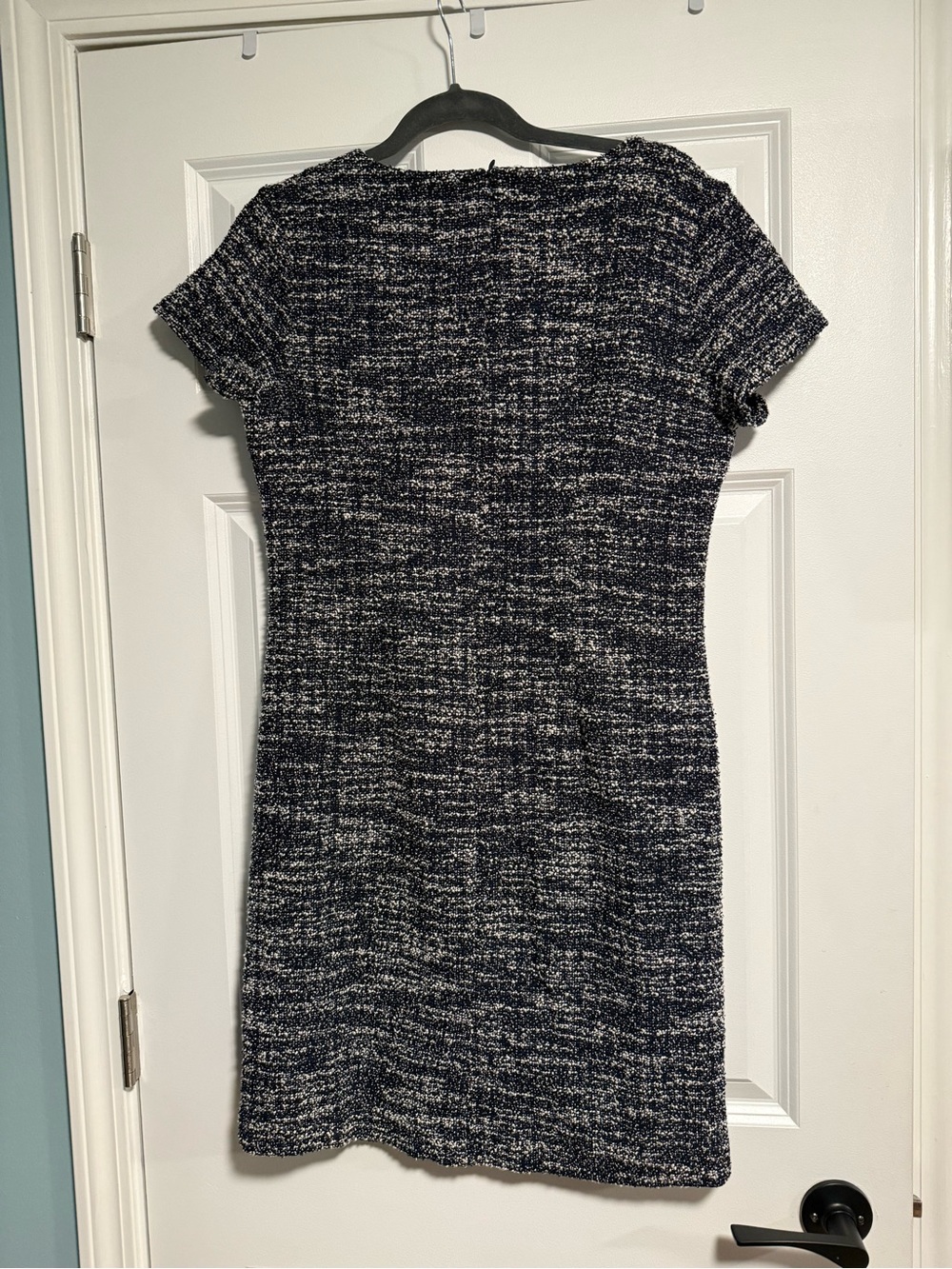 10 Items for $20: Banana Republic Navy and White Textured Sheath Dress - Picture 4 of 4
